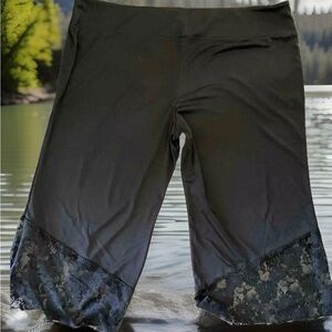 Plus Size 22 Lace Stitching Cropped Wide Leg Pants Black Side Zipper Elastic NWT